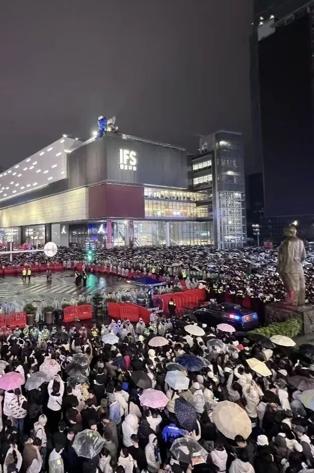 元旦假期首日：多个景区发布限流公告，三亚入境游增幅超5倍