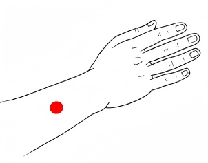 人体自带一个“通便穴”，2分钟揉开这里，你才知道自己拉得能有多痛快……