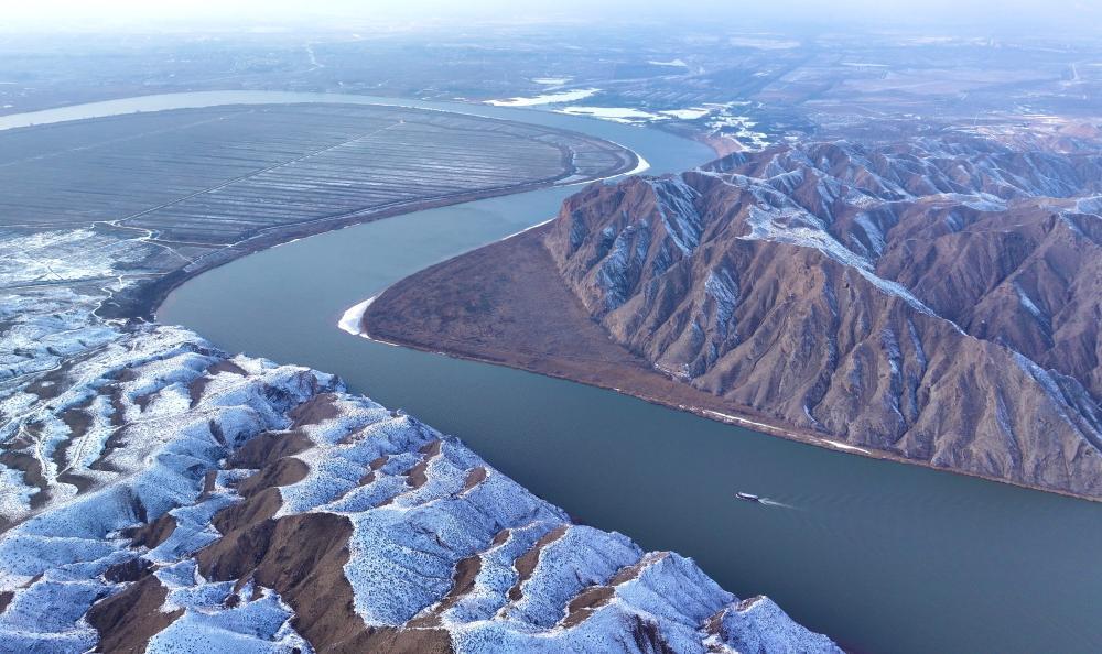 美丽中国丨雪落黄河景如画