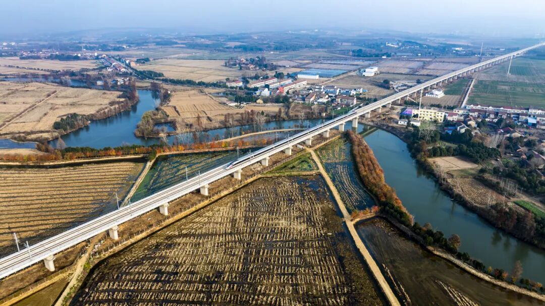 “陆地航母”新年启程！