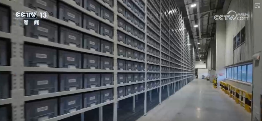 机器人“跑”起来助推物流“加速跑” 数万快递开启新年之旅抵达千家万户