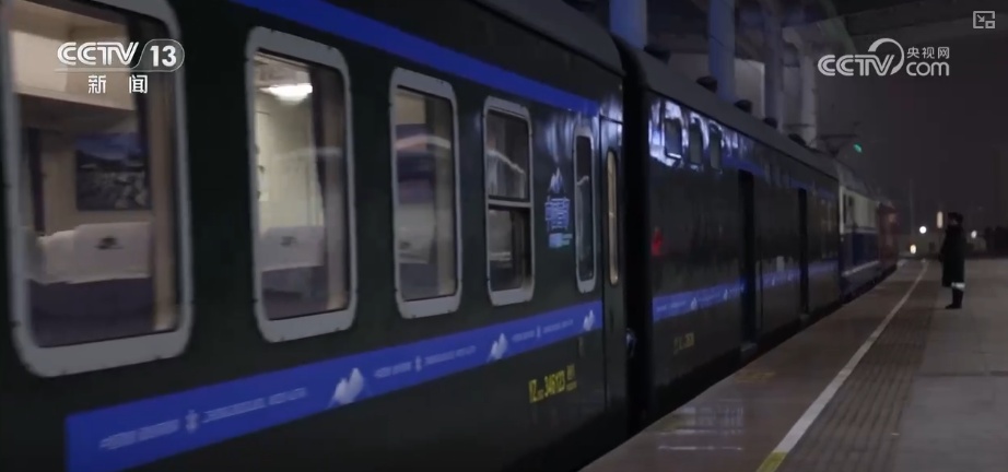 “冰雪+潮流玩法”助力“冷资源”热力全开 大众冰雪季燃动冬日文旅热力