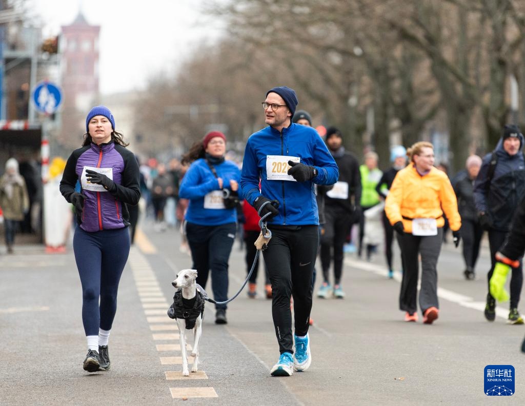 德国柏林：跑步迎新年