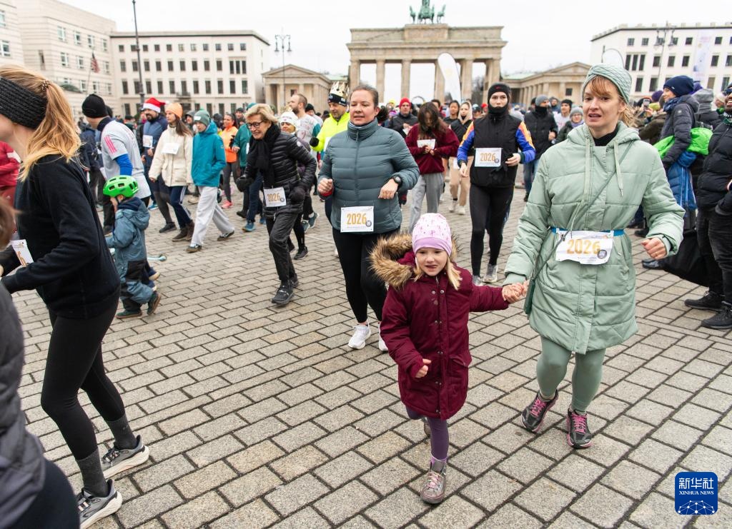德国柏林：跑步迎新年