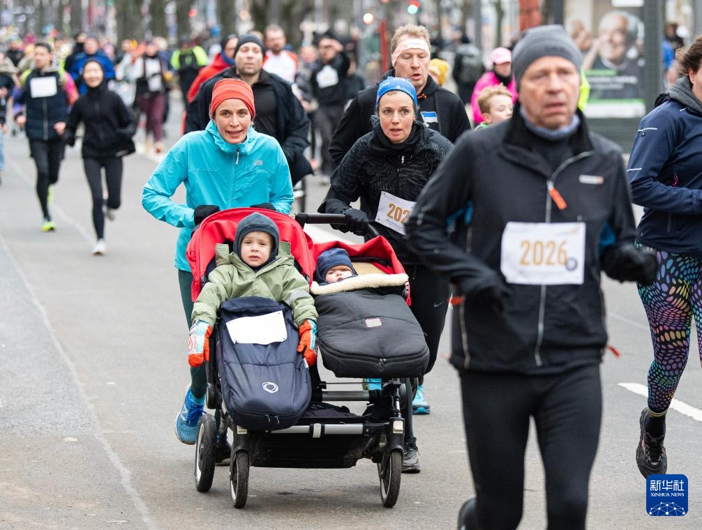德国柏林：跑步迎新年