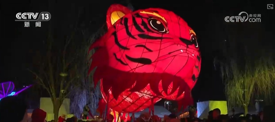 文博热、非遗热！古韵国风引客来 传统与科技交融让假期文旅市场新意十足