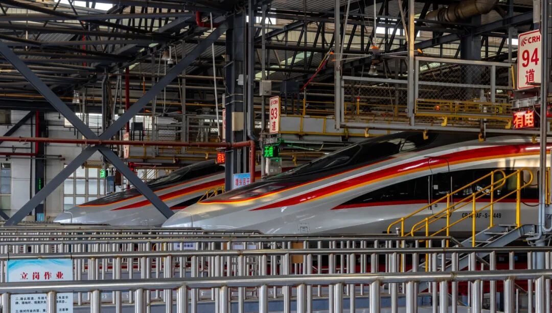 “陆地航母”新年启程！