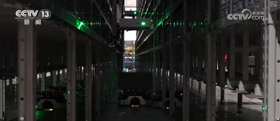 机器人“跑”起来助推物流“加速跑” 数万快递开启新年之旅抵达千家万户