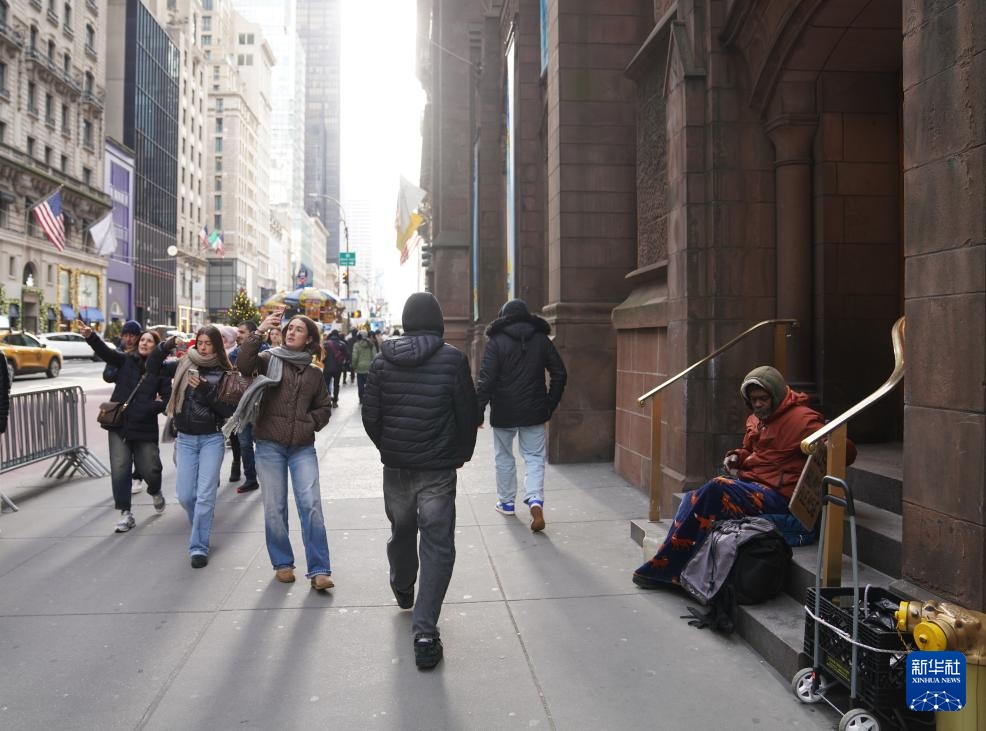 美国：节日街头 无家可归