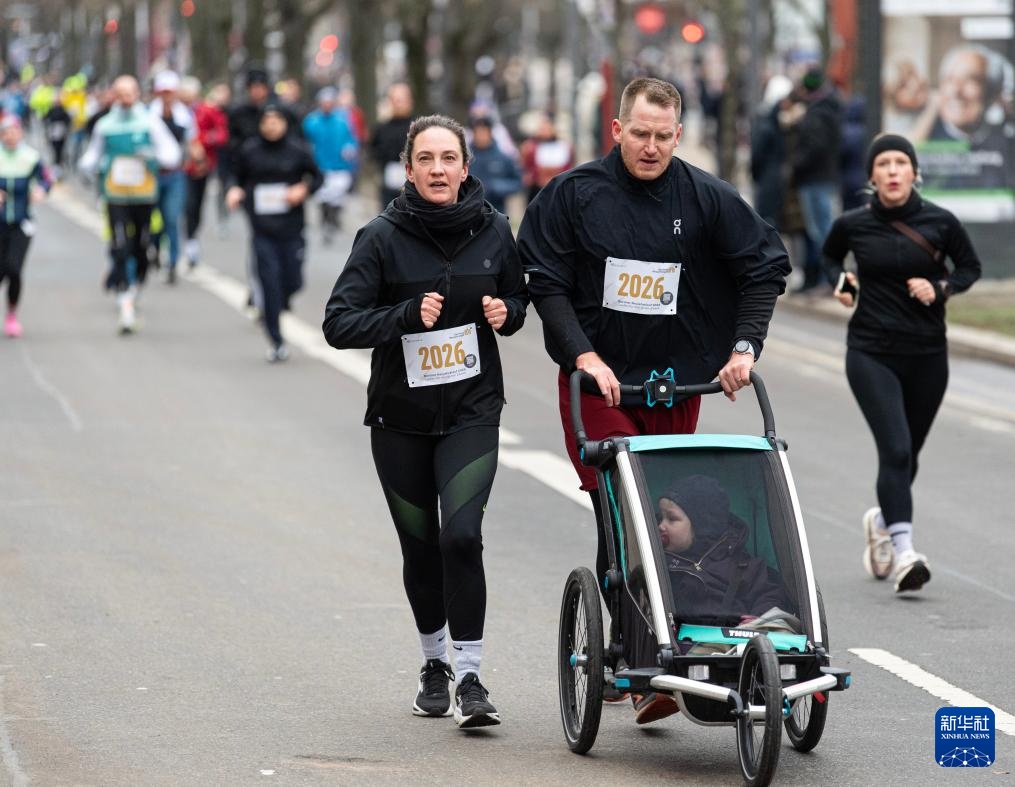 德国柏林：跑步迎新年