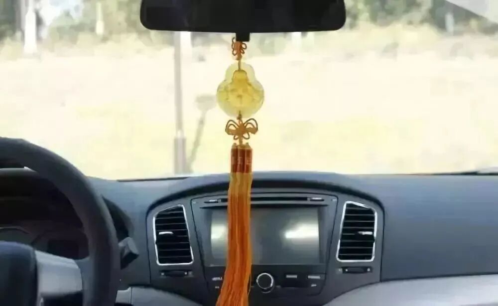 今天出门,请务必检查下自己的车 今天出门,请务必检查下自己的车