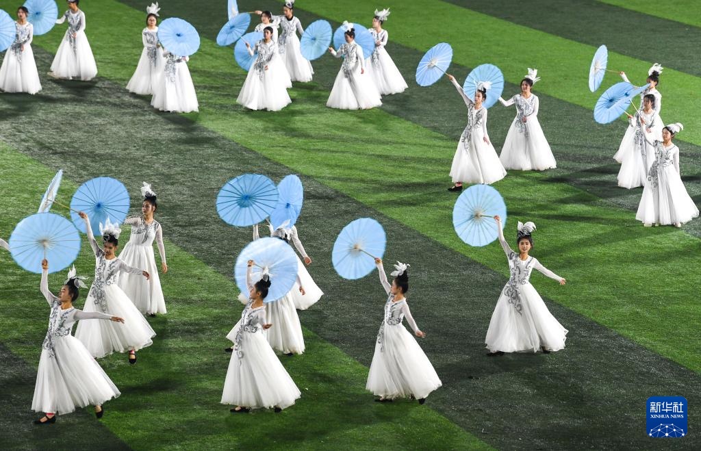 第四届贵州“村超”开幕 “村晚”热闹非凡 第四届贵州“村超”开幕 “村晚”热闹非凡