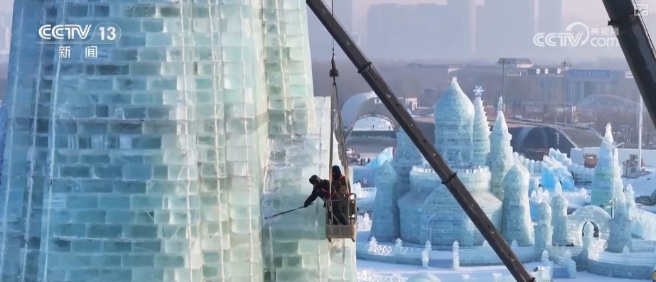 创新衍生载体打破“短暂之美”局限 “传承+创新”赋予冰雪雕焕发古韵新章