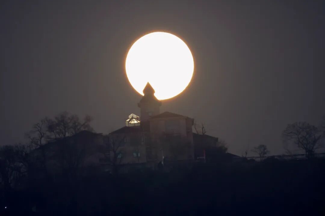 快，抬头看！你拍到了吗？