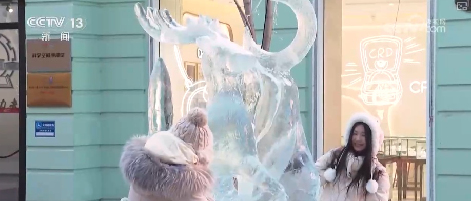 创新衍生载体打破“短暂之美”局限 “传承+创新”赋予冰雪雕焕发古韵新章