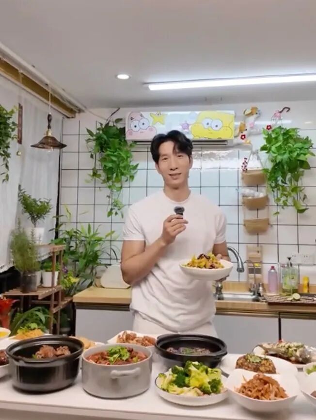 花198元找个饭搭子,年轻人为啥爱上”盲盒饭局”? 花198元找个饭搭子,年轻人为啥爱上”盲盒饭局”?