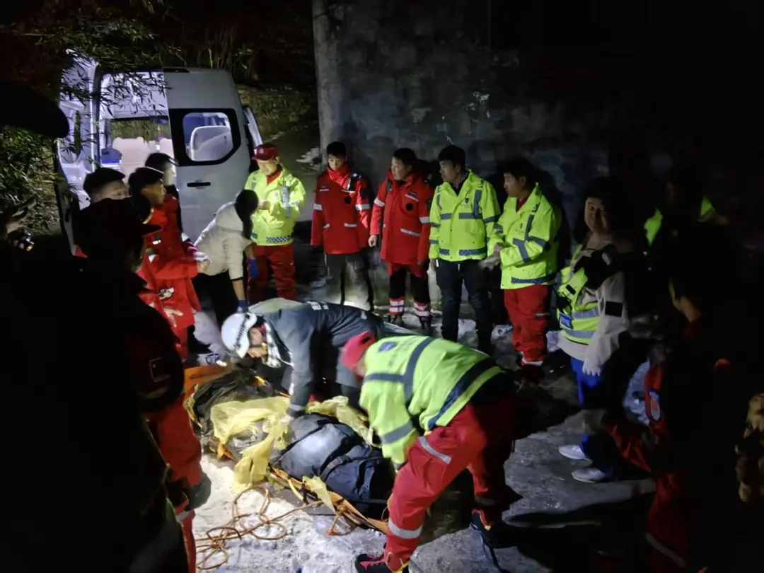 事故突发！26岁男子确认遇难，目击者发声：现场一片混乱