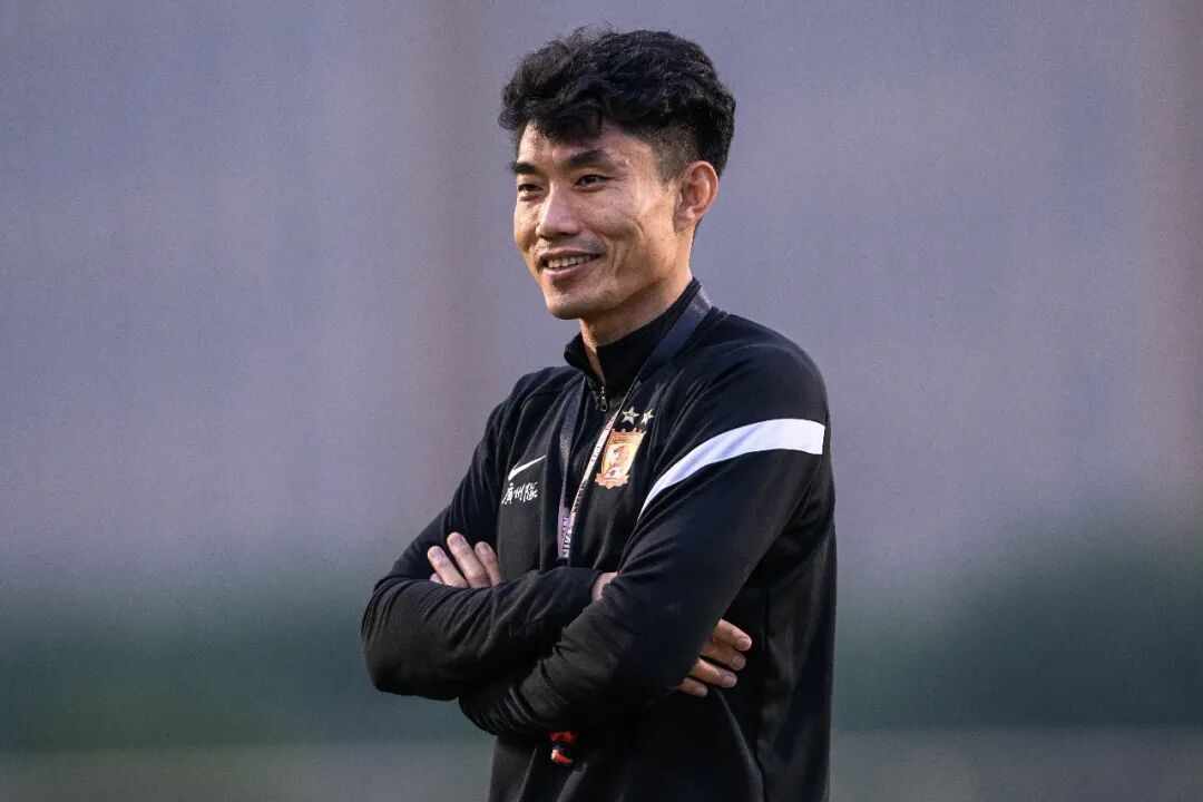 郑智接替邵佳一 开启新篇章 郑智接替邵佳一 开启新篇章