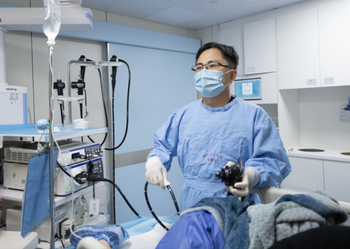 男子2年连做4次胃镜,最终还是被查出癌症!医生提醒:打嗝、嗳气这些早期征兆不容忽视 男子2年连做4次胃镜,最终还是被查出癌症!医生提醒:打嗝、嗳气这些早期征兆不容忽视