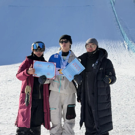 17岁小将半个月拿4个全国冠军