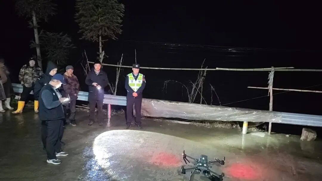 顶风冒雪40小时,直击跨年生命救援! 顶风冒雪40小时,直击跨年生命救援!