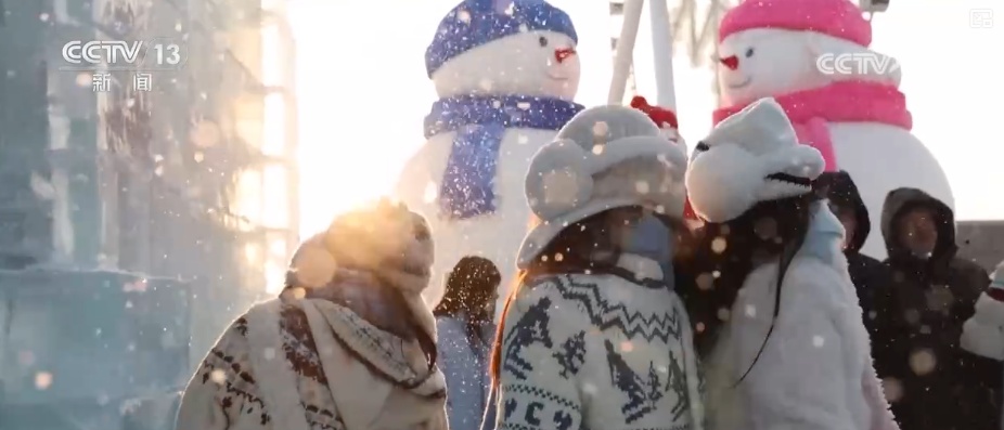 创新衍生载体打破“短暂之美”局限 “传承+创新”赋予冰雪雕焕发古韵新章