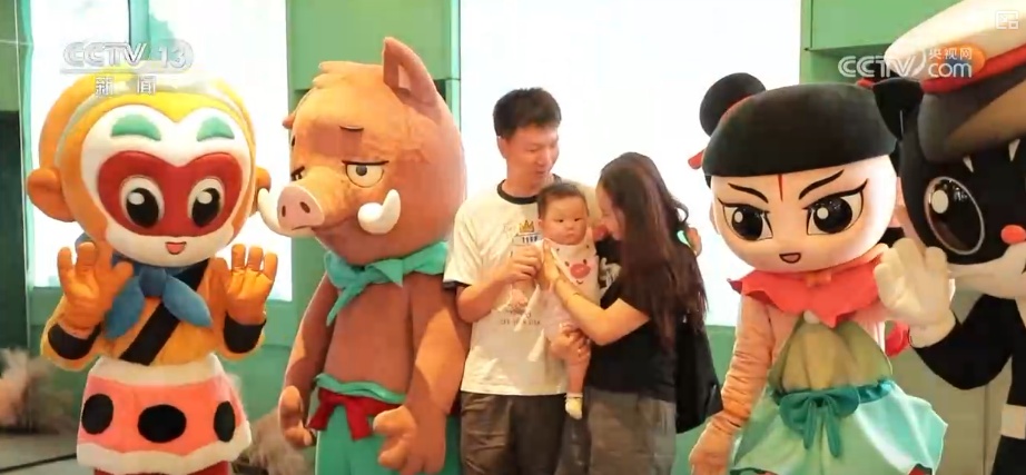 “科技感观影模式”火出圈 “影院+”延长“链式体验”催生消费新增长点 “科技感观影模式”火出圈 “影院+”延长“链式体验”催生消费新增长点