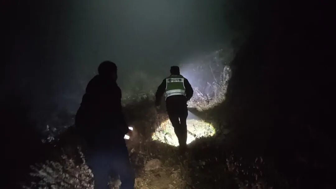 顶风冒雪40小时,直击跨年生命救援! 顶风冒雪40小时,直击跨年生命救援!