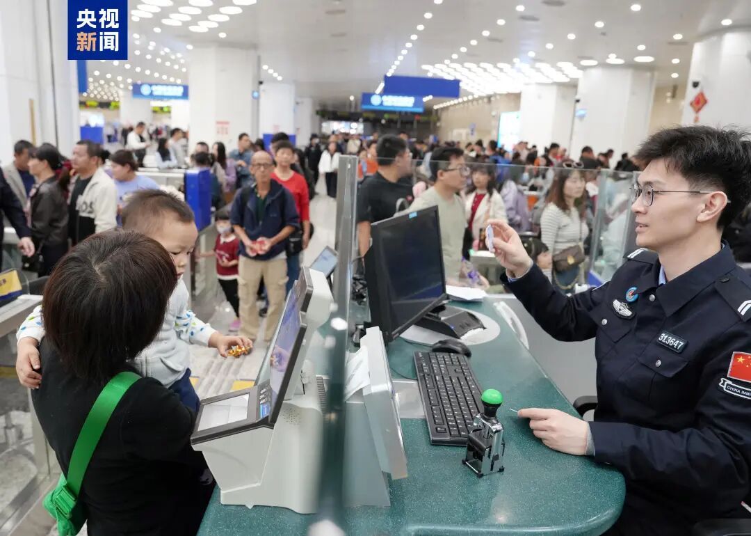 元旦假期跨境游火热,横琴口岸单日客流历史新高 元旦假期跨境游火热,横琴口岸单日客流历史新高