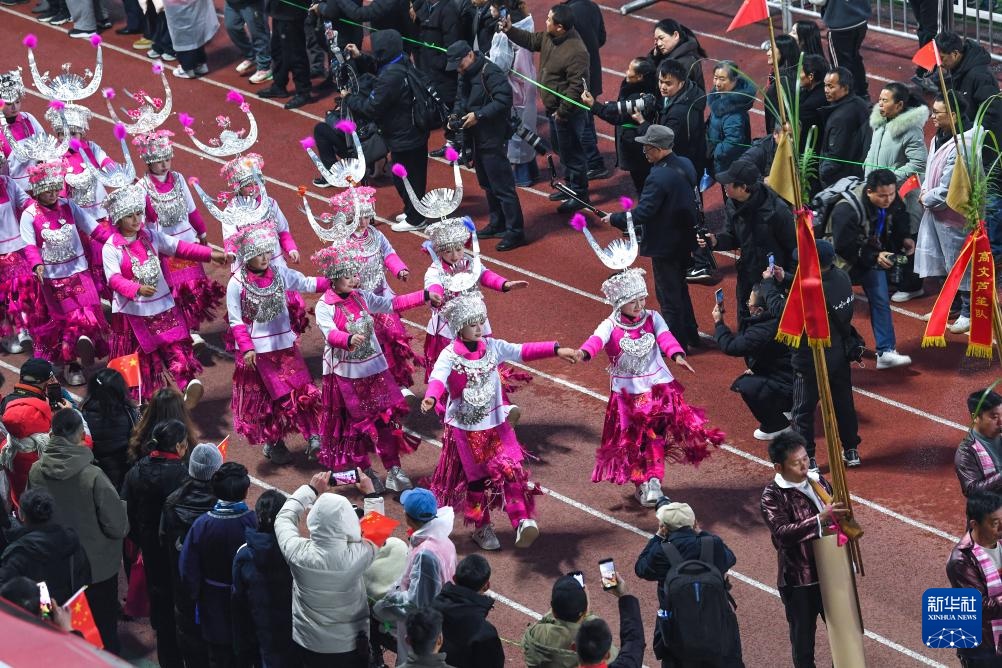 第四届贵州“村超”开幕 “村晚”热闹非凡 第四届贵州“村超”开幕 “村晚”热闹非凡