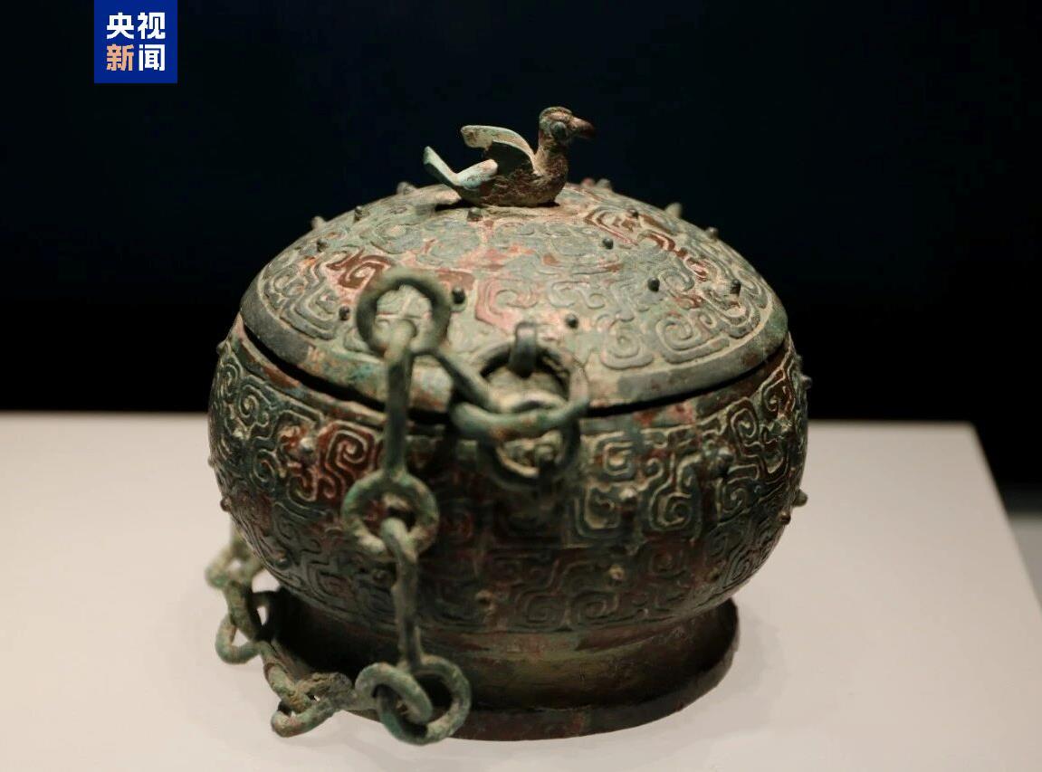 2500多年前的时尚穿搭，离不开这个“链条包”