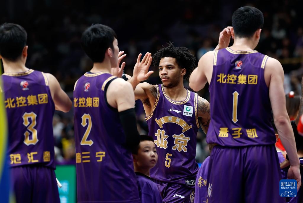 CBA常规赛：北京控股队不敌广东东阳光队