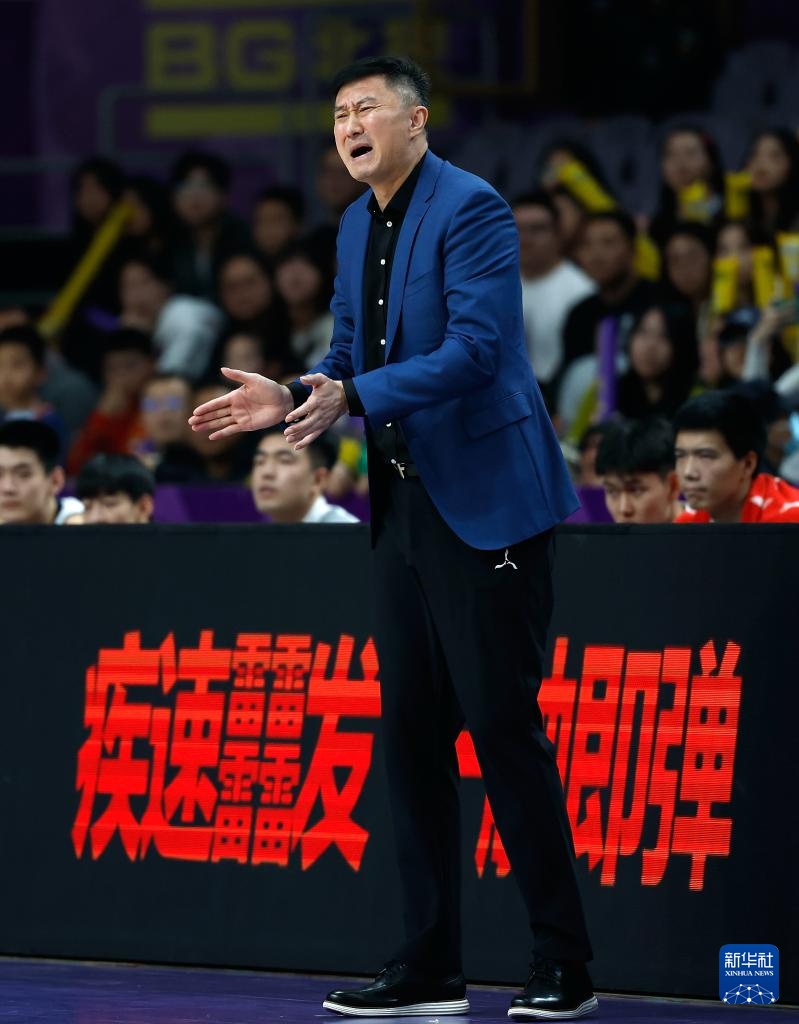 CBA常规赛：北京控股队不敌广东东阳光队