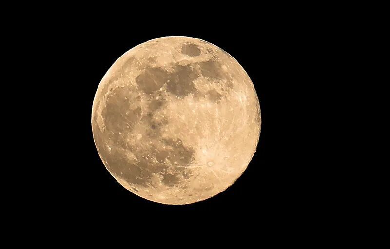 2026首个“超级月亮”现身夜空，为何最近总有“超级月亮”？专家释疑