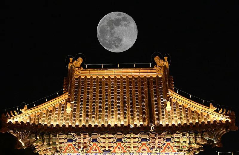 2026首个“超级月亮”现身夜空，为何最近总有“超级月亮”？专家释疑