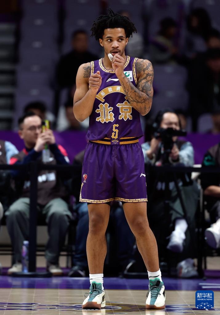 CBA常规赛：北京控股队不敌广东东阳光队