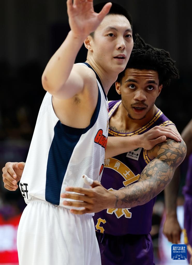 CBA常规赛：北京控股队不敌广东东阳光队