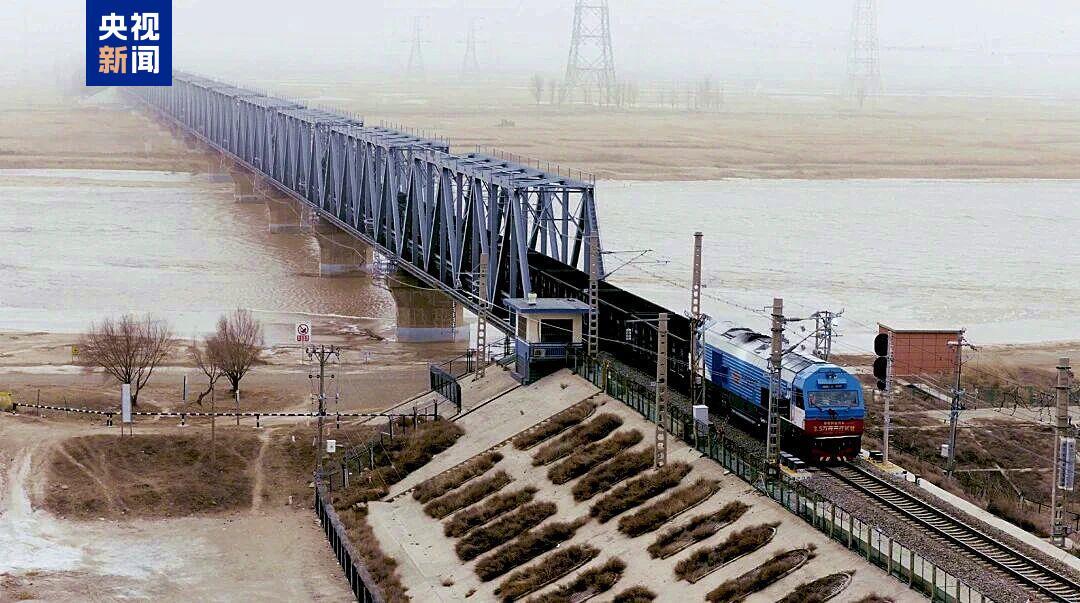 世界首次3.5万吨群组列车试验成功 新列车带来哪些能力提升？