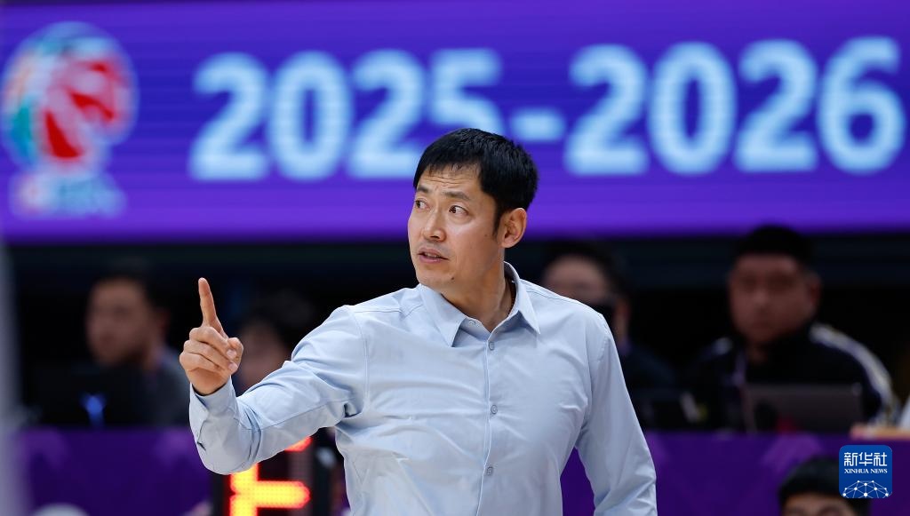 CBA常规赛：北京控股队不敌广东东阳光队