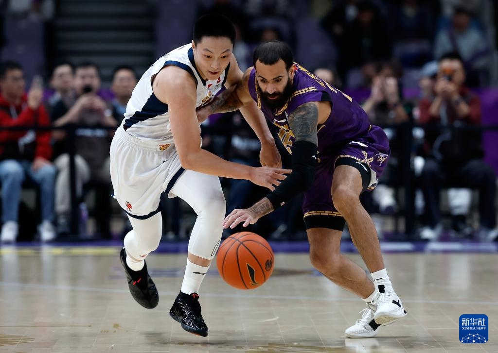 CBA常规赛：北京控股队不敌广东东阳光队