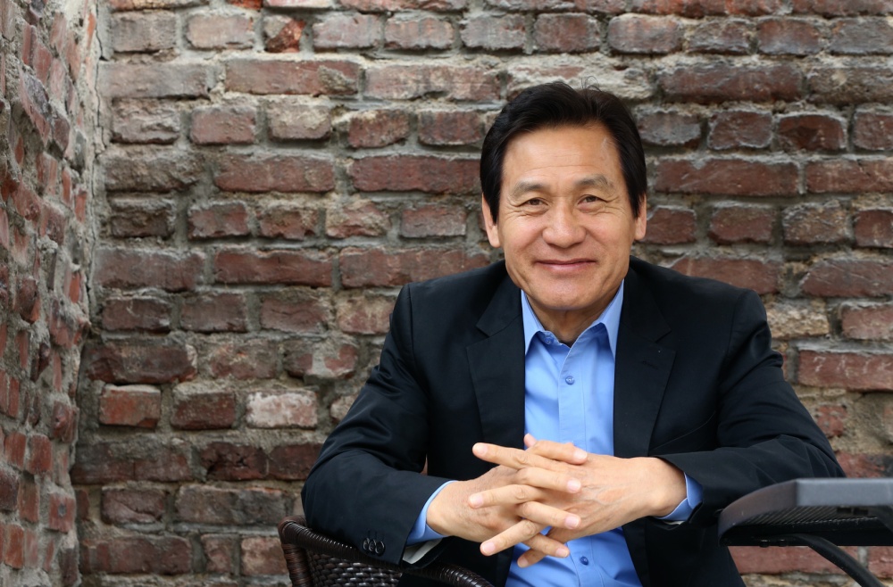 韩国民演员，因噎食去世