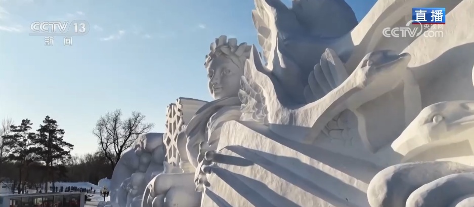 “冰雪+”多元场景点燃冬日消费热情 “冷资源”撬动文旅“热经济”