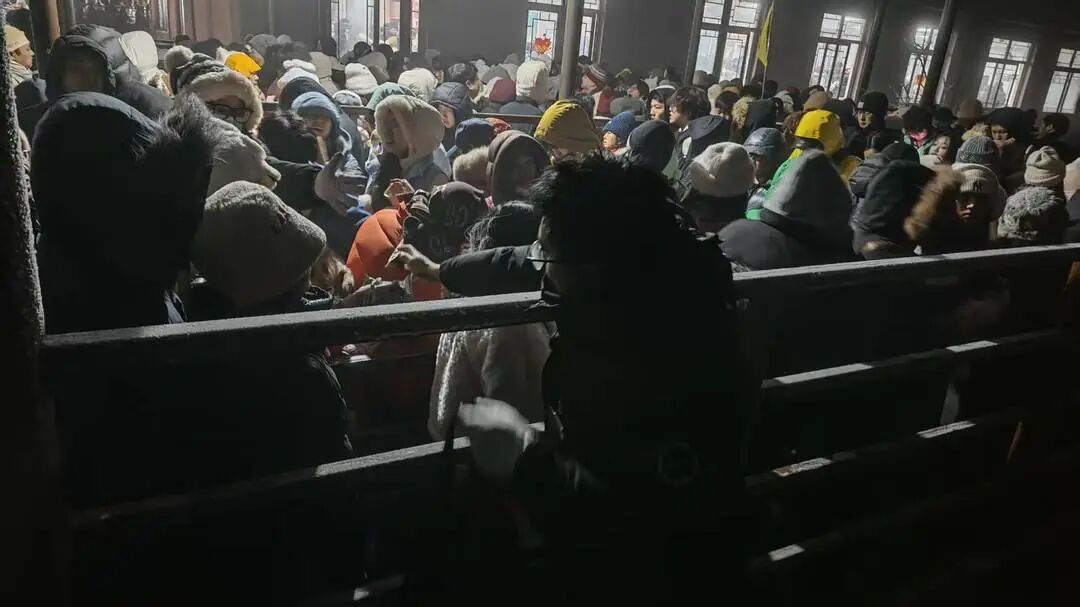 元旦假期有游客被困峨眉山顶？景区回应