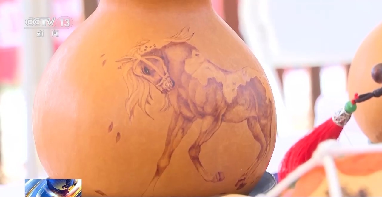 哈尔滨市民游客零下20℃吃冰！还有这些“冰雪+”玩法