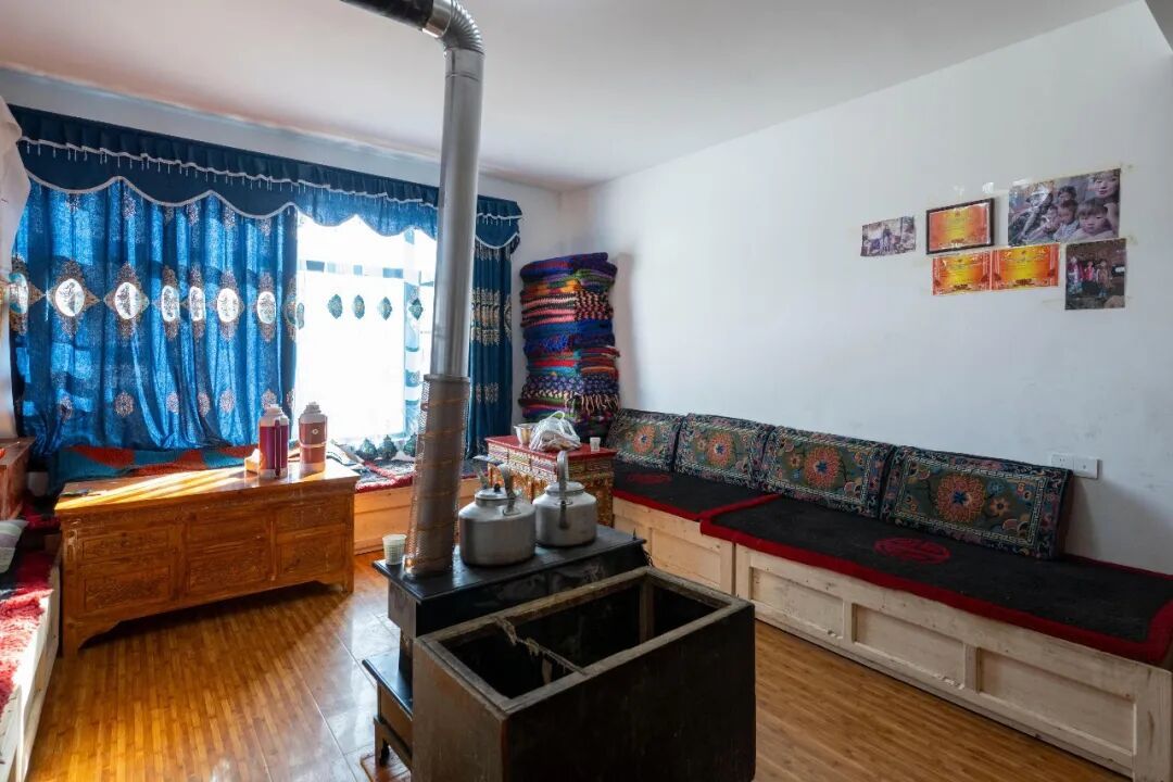 “我们家8口人,分了210平方米。” “我们家8口人,分了210平方米。”