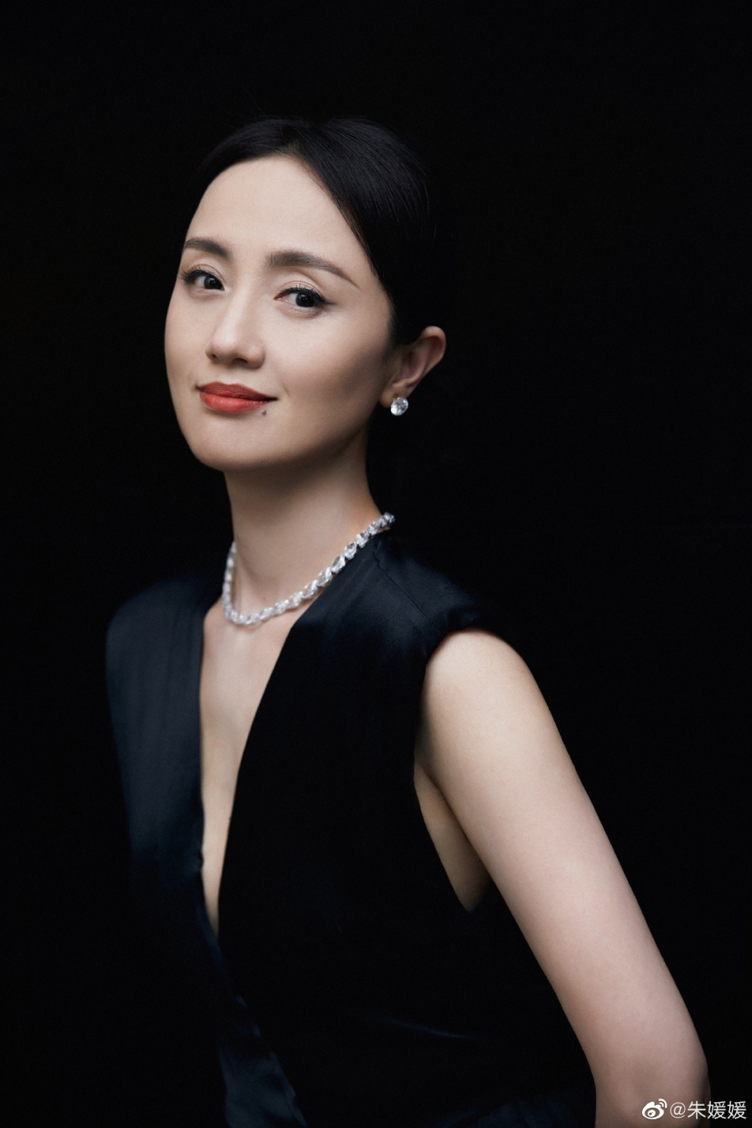 朱媛媛最后一部《小城大事》作品定档并发布预告