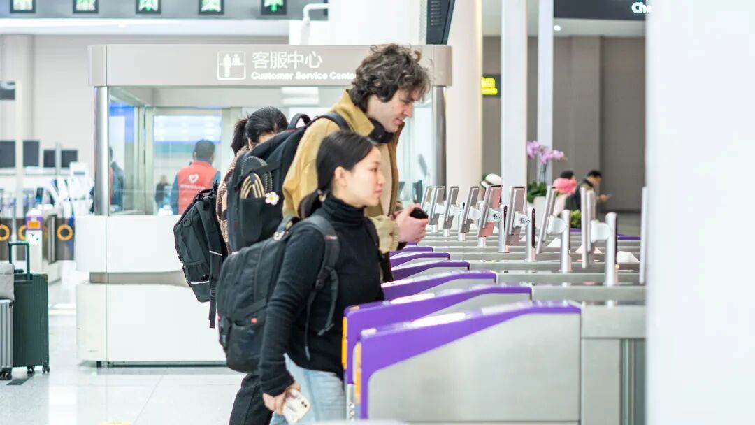 成都轨道再破纪录！单日客流破千万