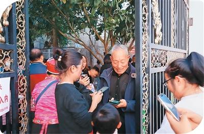 一天来不了几位游客的凯里动物园，怎么突然火了？