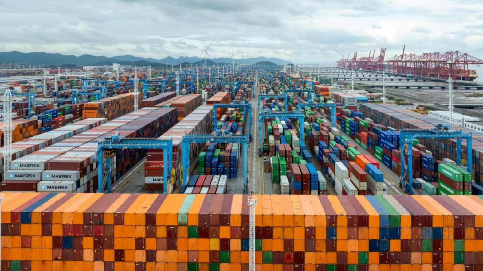 宁波舟山港2025年货物吞吐量突破14亿吨 连续17年全球第一