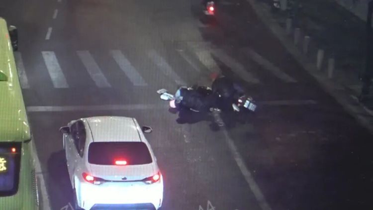 “怕耽误我事”……将人撞骨折后逃逸，北京一男子被行拘